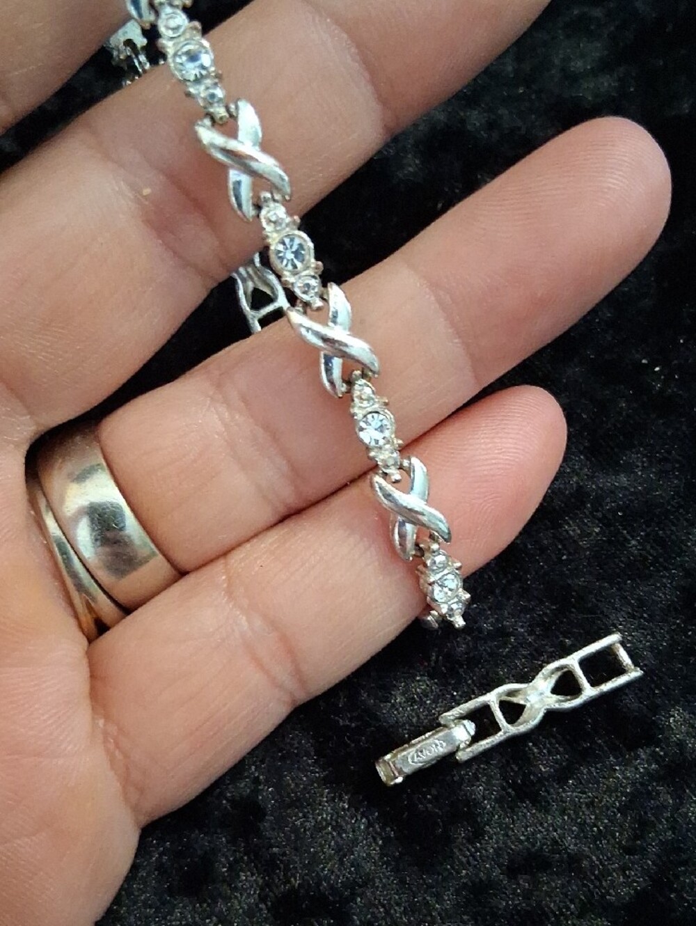 Avon Silver-Tone Linked Cris Cross Bracelet with Clear Crystal Accents - Picture 5 of 7